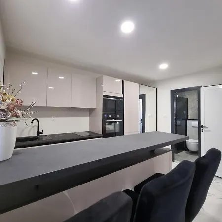 Apartment Lovre *